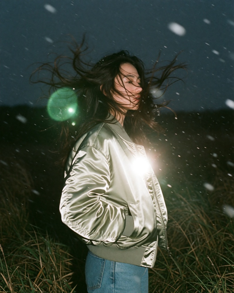 Flash Field · by mgwr · night flash, fashion portrait, lens flare